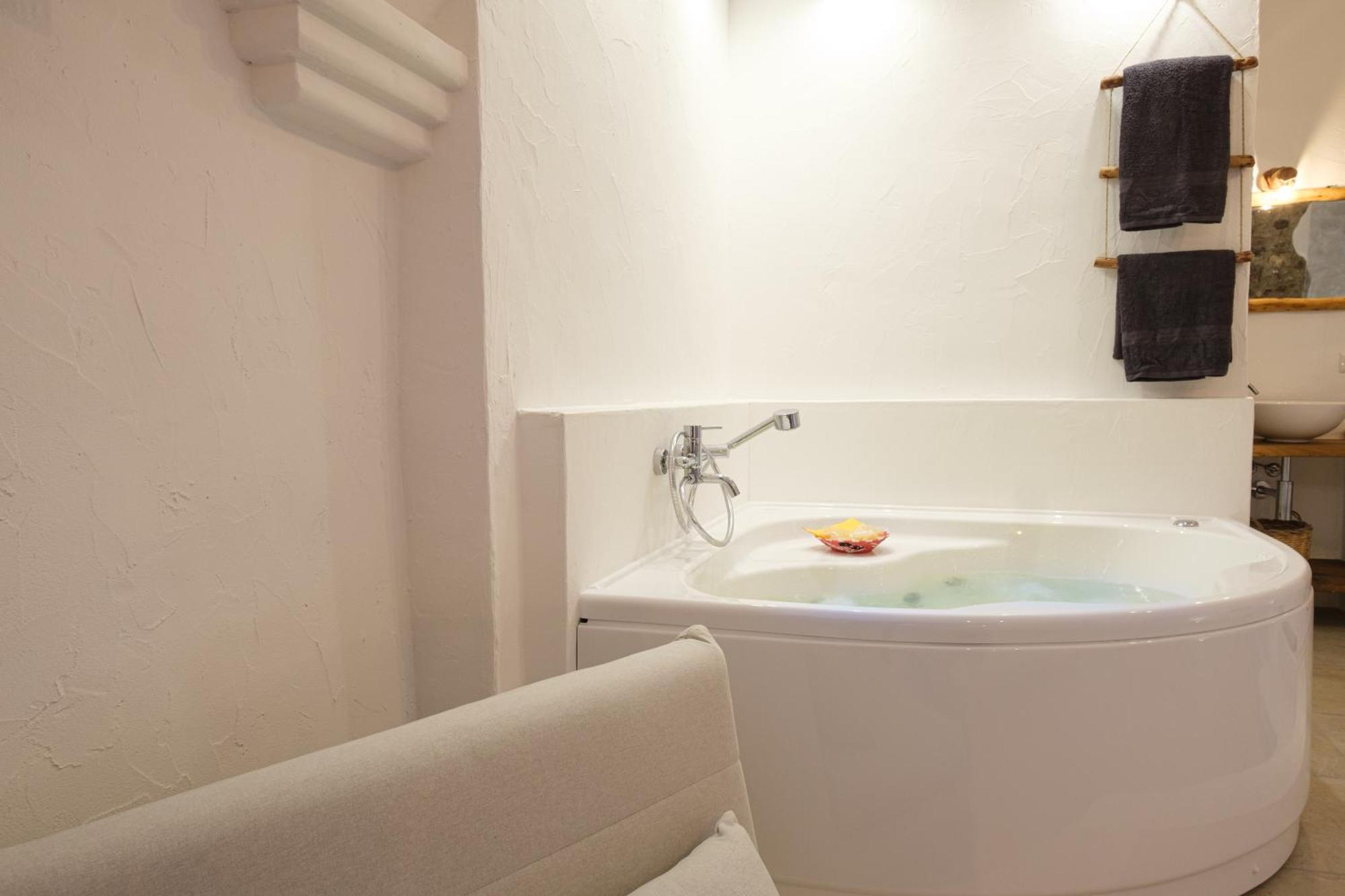 Il Vicolo Del Ginepro Hotel Castelsardo Exterior photo